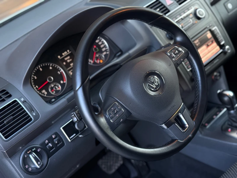VW Touran 1.6 TDI* DSG* НОВ СЪЕДИНИТЕЛ КОМПЛЕКТ* , снимка 13 - Автомобили и джипове - 53078287