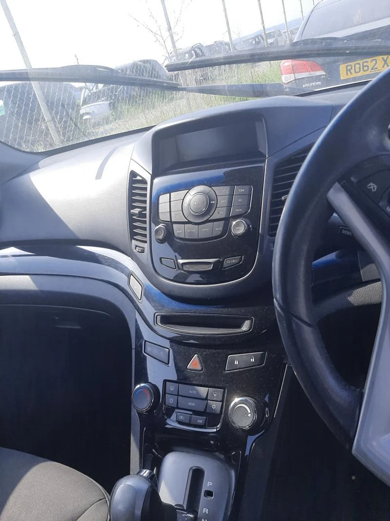 Chevrolet Orlando 2.0d auto, снимка 7 - Автомобили и джипове - 36857539