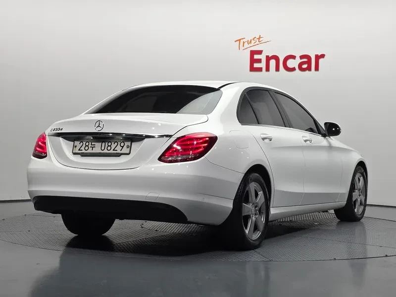 Mercedes-Benz C 200 2.0, снимка 2 - Автомобили и джипове - 54278003