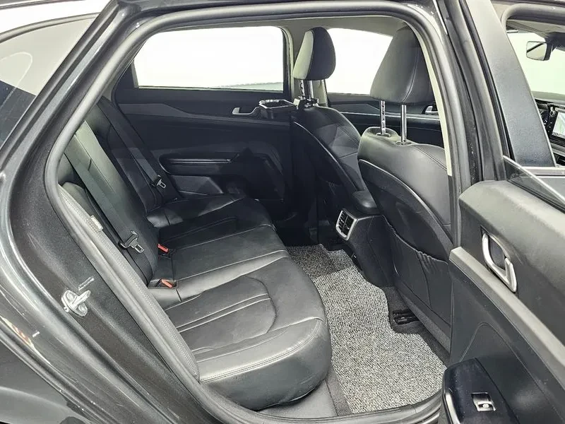 Kia K5 2.0 - САМО 30% АВАНС, снимка 12 - Автомобили и джипове - 55734819