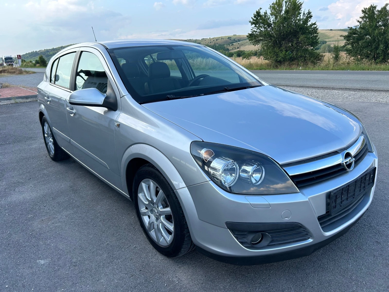 Opel Astra 1.6i Cosmo - изображение 3