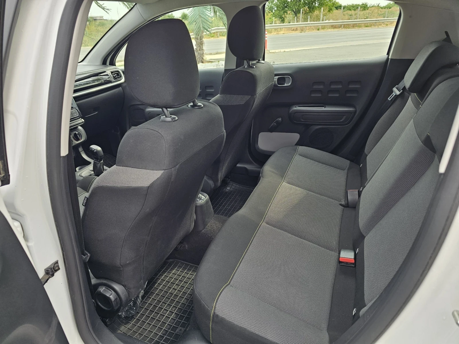 Citroen C3 1.2i - изображение 9