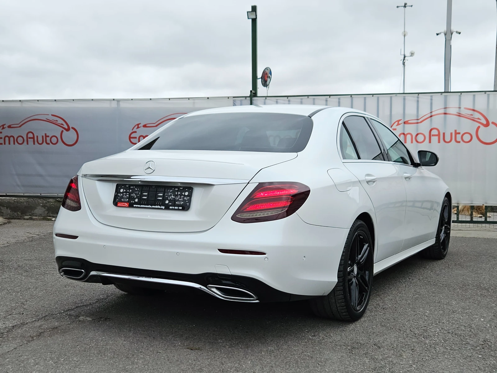 Mercedes-Benz E 220 AMG/FACELIFT/9G/HeadUp/LED/NAVI/БЛУТУТ/EURO 6C/ТОП - изображение 3