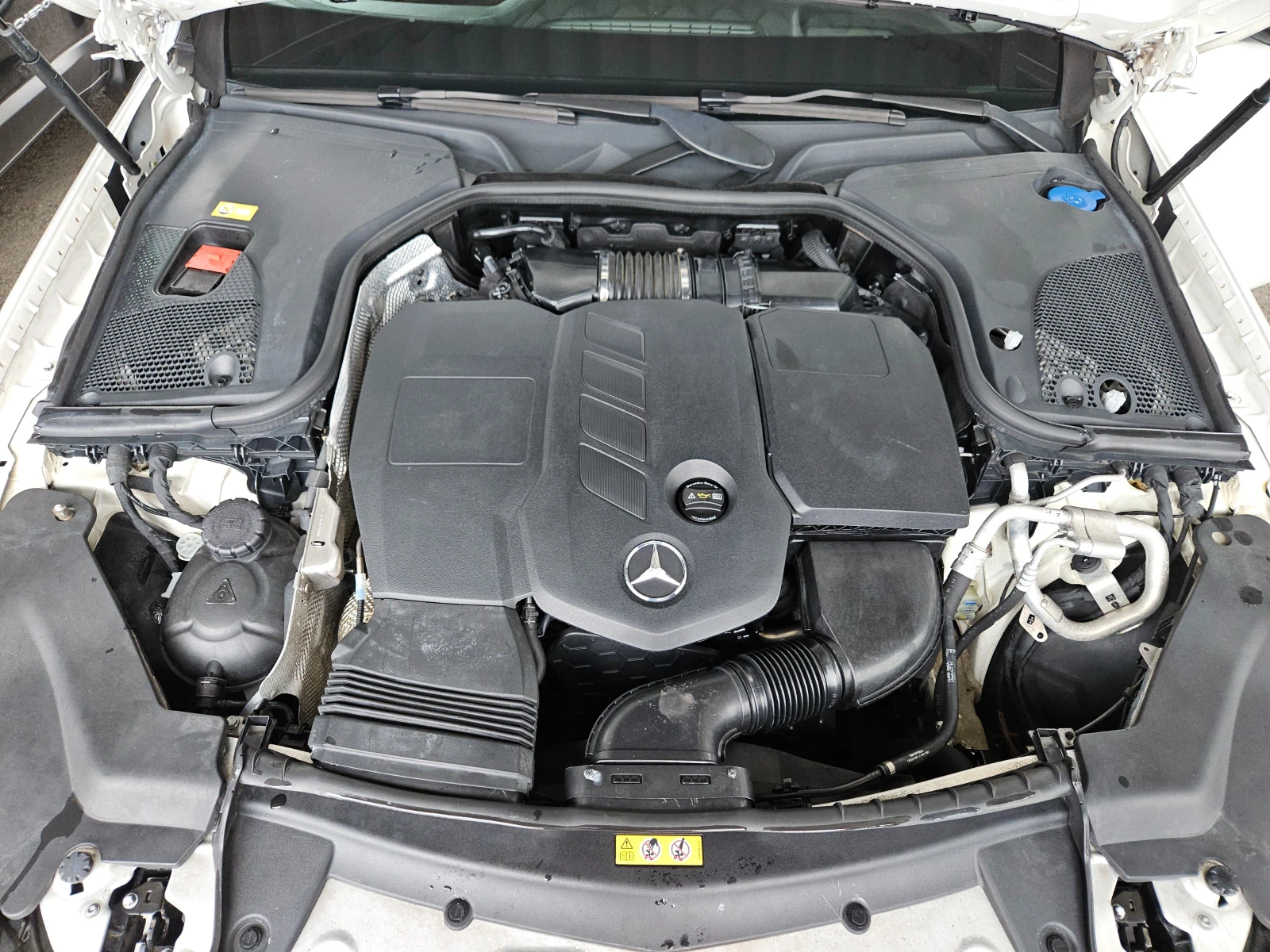 Mercedes-Benz E 220 AMG/FACELIFT/9G/HeadUp/LED/NAVI/БЛУТУТ/EURO 6C/ТОП - изображение 8