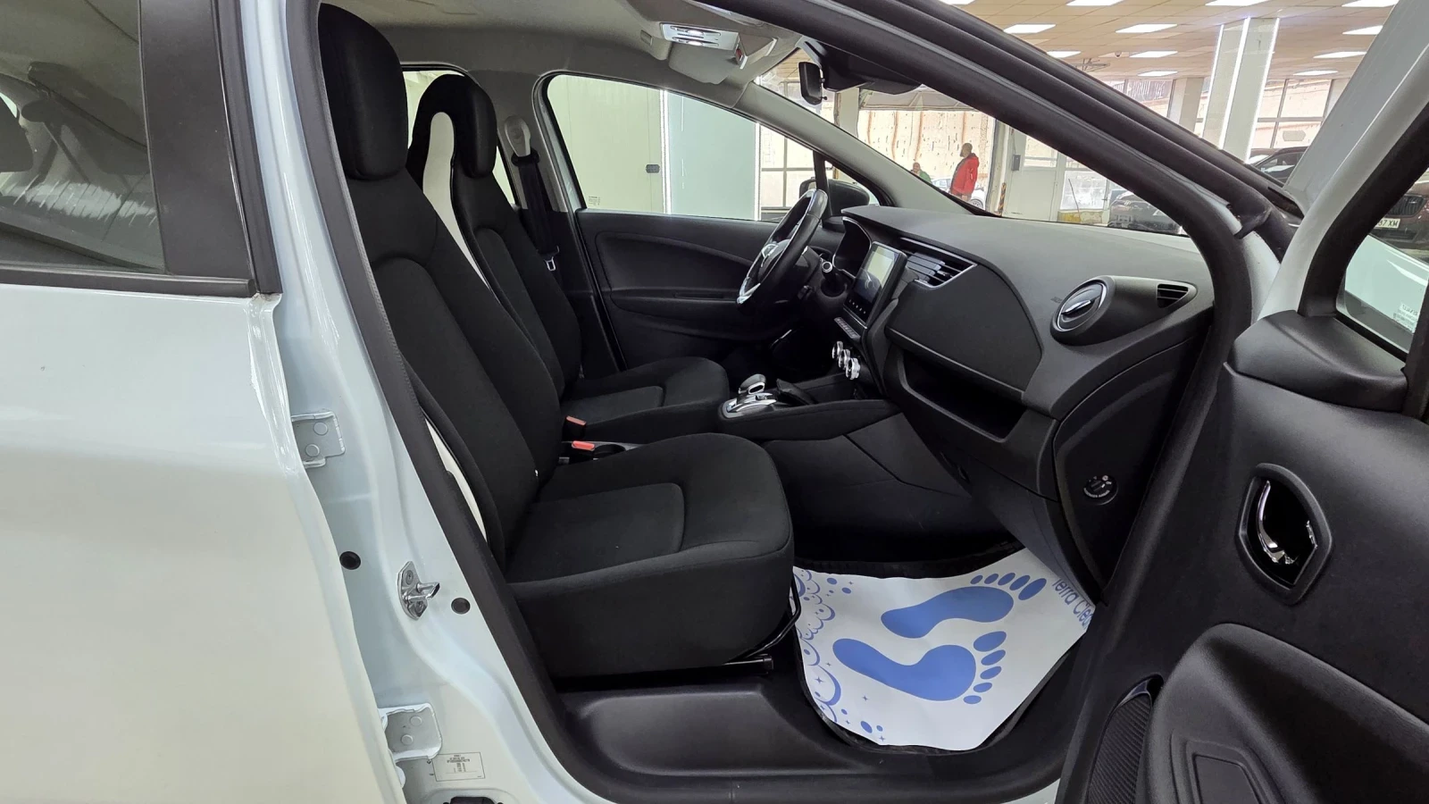 Renault Zoe R110/52KWh/СЕРВИЗНИ ДОКУМЕНТИ - изображение 9