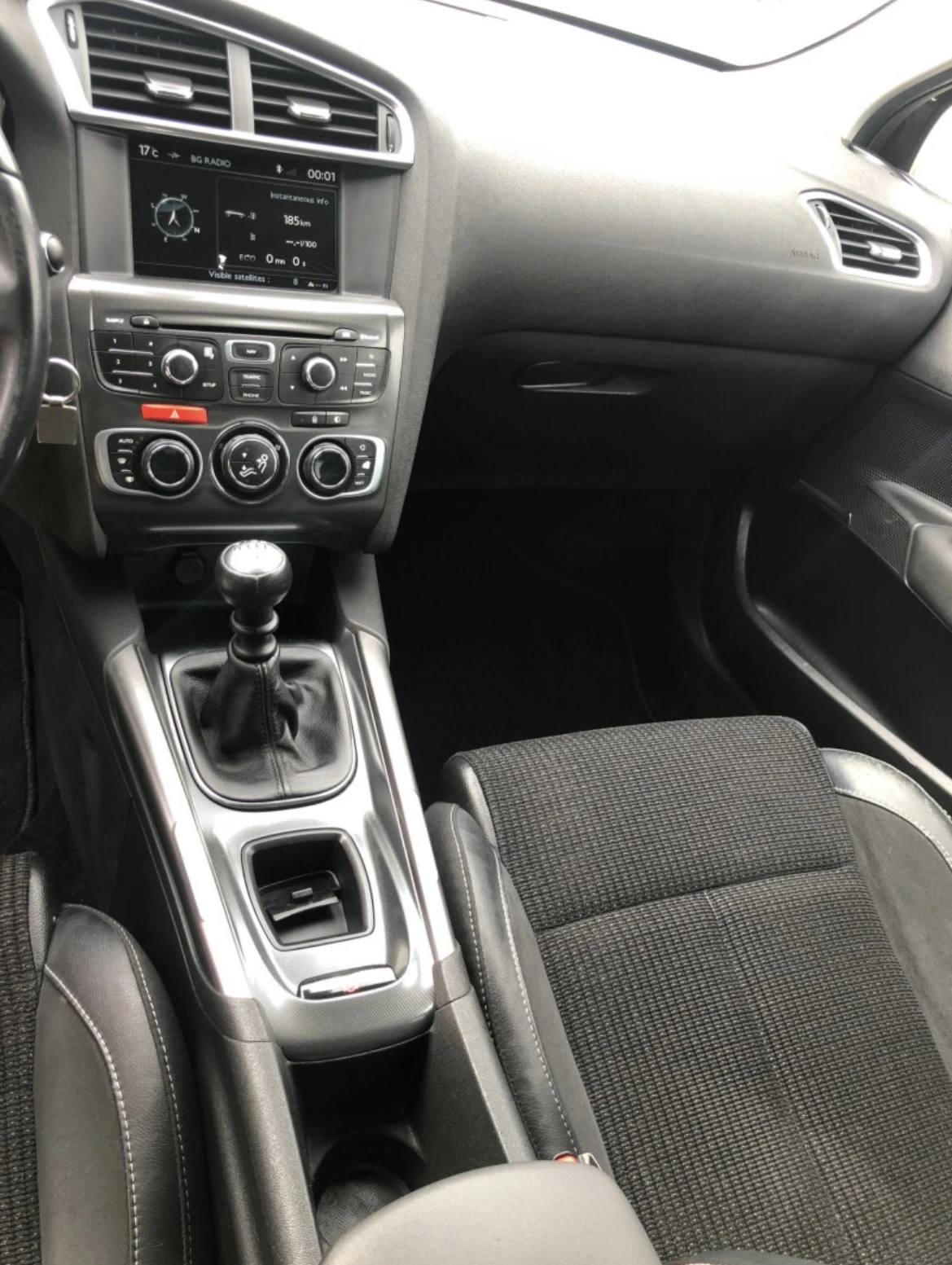 Citroen C4  1.6 e-HDi - Exclusive/Navi, снимка 8 - Автомобили и джипове - 53915963