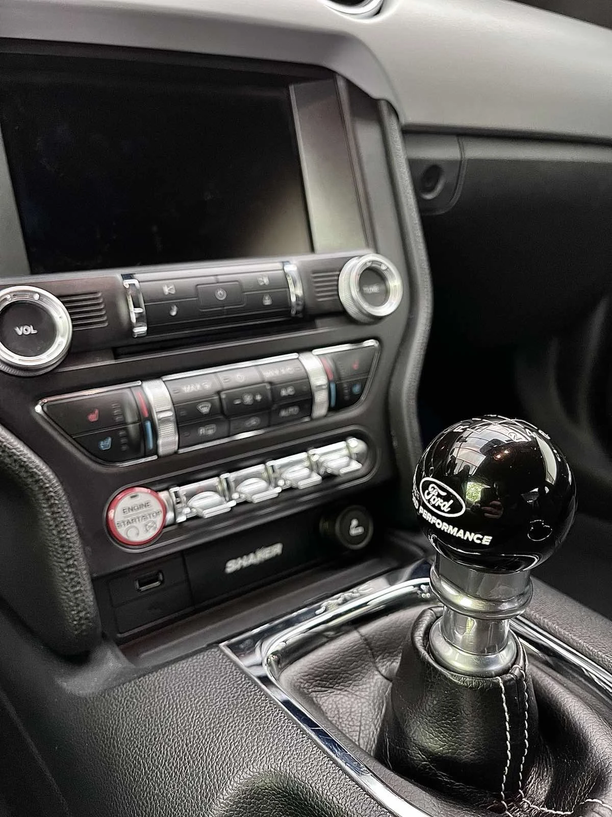 Ford Mustang GT Premium, снимка 9 - Автомобили и джипове - 54014578