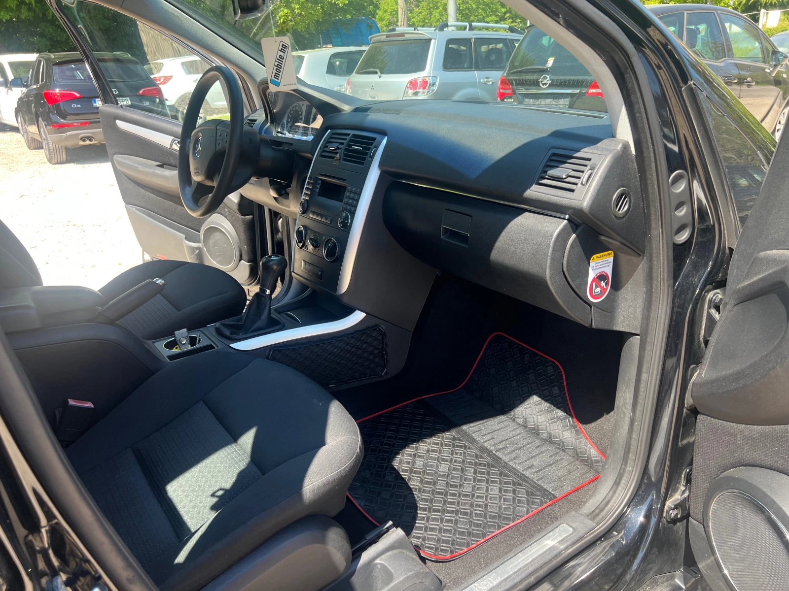 Mercedes-Benz B 150 Facelift Газ-Бензин, снимка 11 - Автомобили и джипове - 54450577