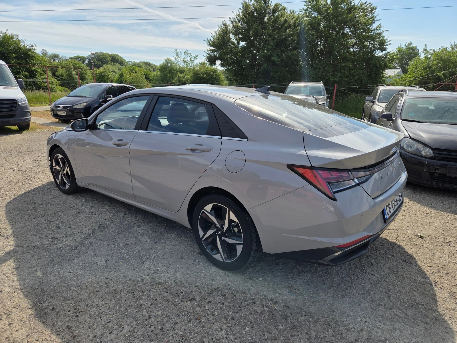 Hyundai Elantra 1.6 AVANTE HYBRID, снимка 4 - Автомобили и джипове - 54837687