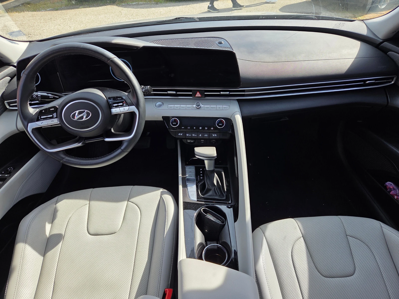 Hyundai Elantra 1.6 AVANTE HYBRID, снимка 9 - Автомобили и джипове - 54837687