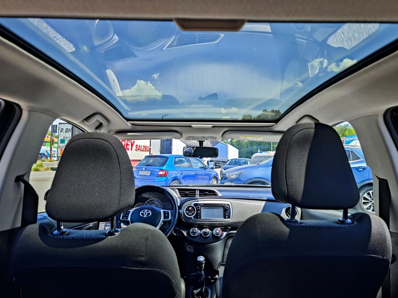 Toyota Yaris 1.4  D4D Панорама, снимка 11 - Автомобили и джипове - 54979342
