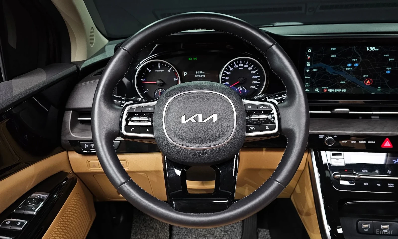 Kia Carnival 9-Seater Noblesse, снимка 13 - Автомобили и джипове - 55049925