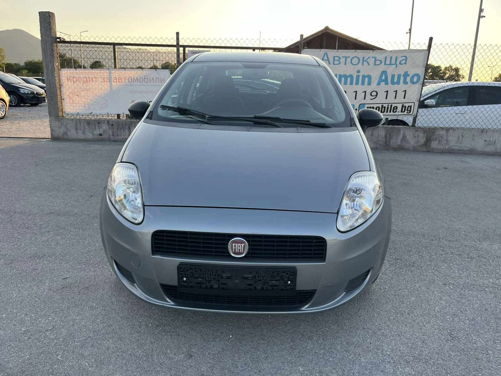 Fiat Punto GRANDE 1.3I 65кс 126 000км КЛИМАТИК, снимка 2 - Автомобили и джипове - 55226166