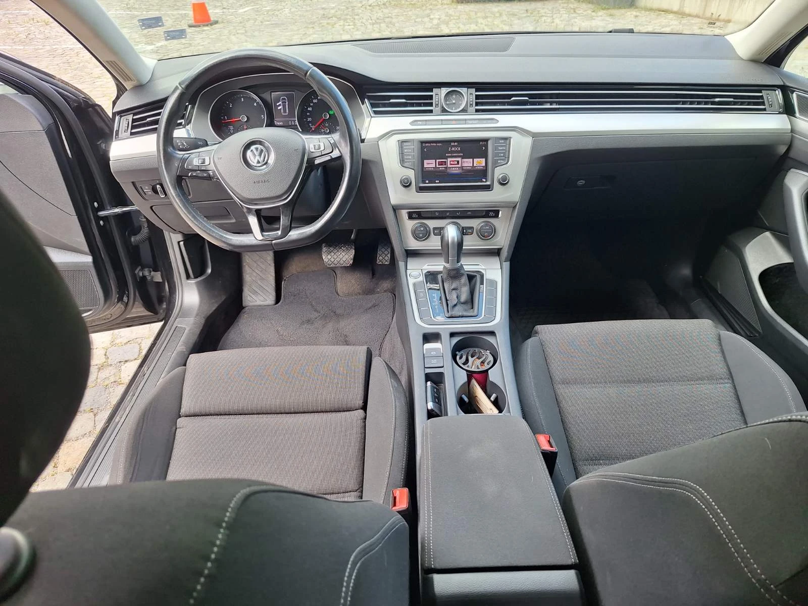VW Passat, снимка 7 - Автомобили и джипове - 55292800