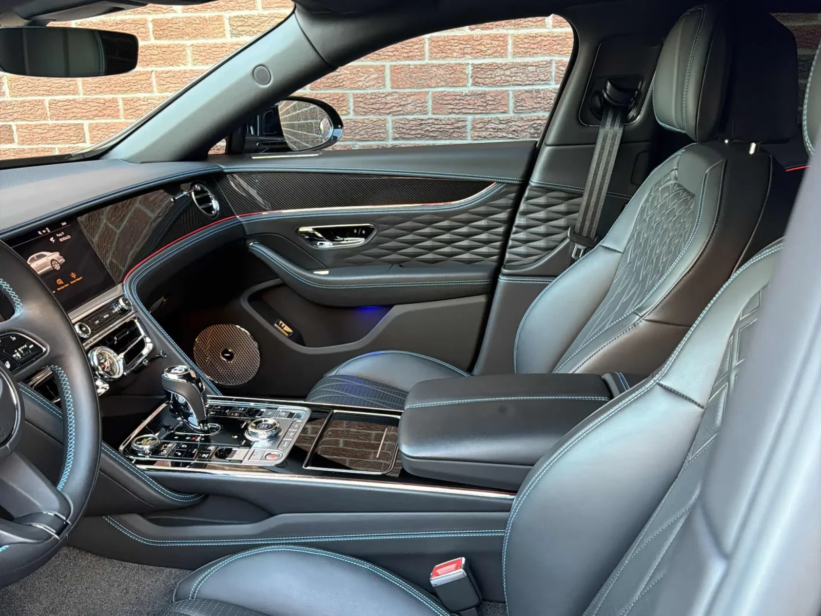 Bentley Flying Spur 6.0 W12/Изключително рядък!!!/Всички екстри!!, снимка 9 - Автомобили и джипове - 55345784
