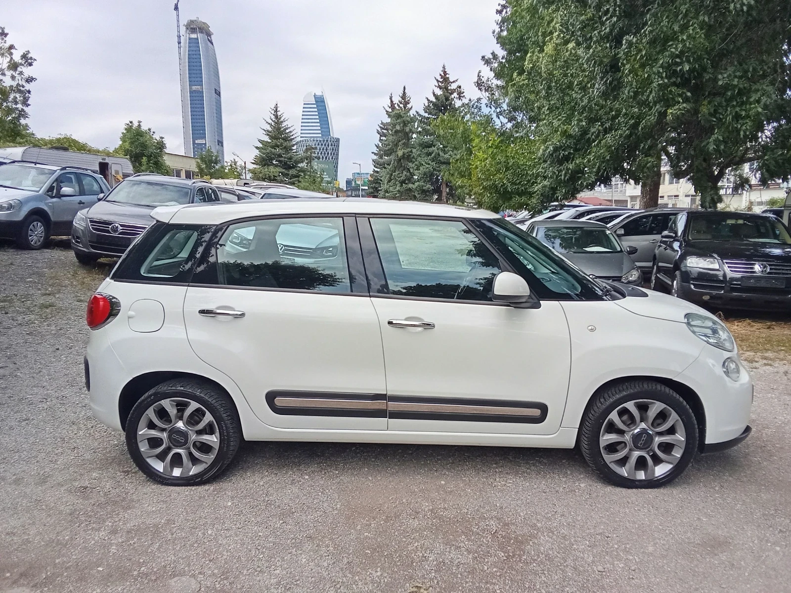 Fiat 500L 1.6 m-Jet-PANORAMA, снимка 5 - Автомобили и джипове - 55389536
