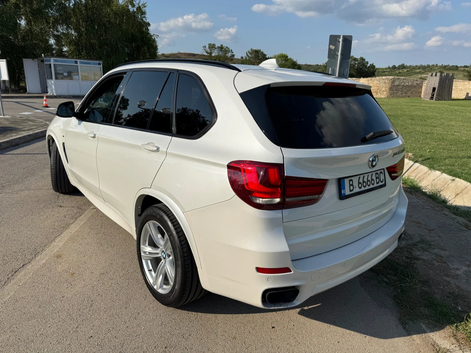 BMW X5M 50D/381HP/X-Drive/ПОДГРЕВ/ОБДУХ, снимка 8 - Автомобили и джипове - 55544597