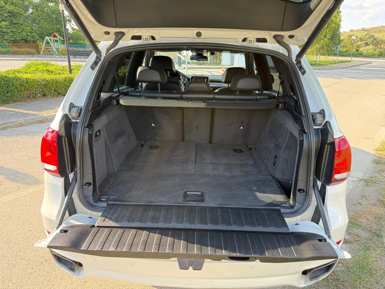 BMW X5M 50D/381HP/X-Drive/ПОДГРЕВ/ОБДУХ, снимка 7 - Автомобили и джипове - 55544597