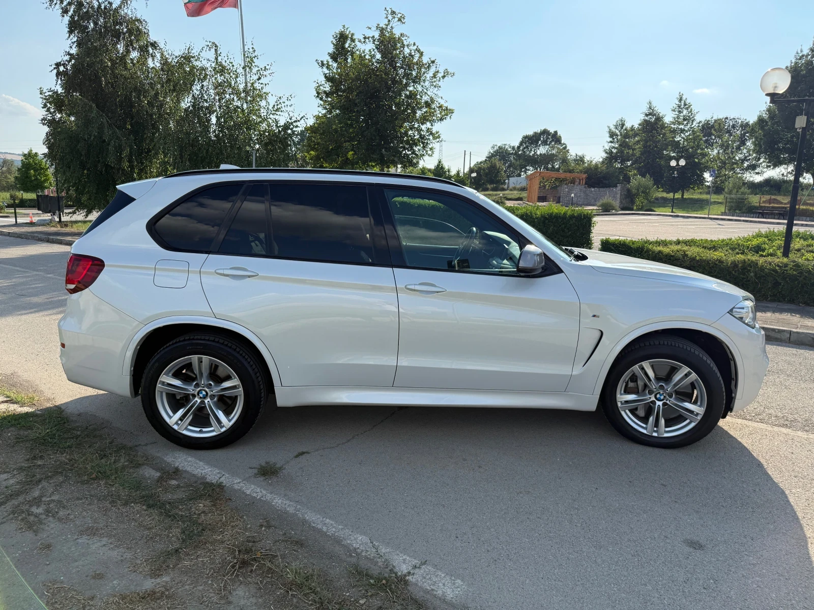 BMW X5M 50D/381HP/X-Drive/ПОДГРЕВ/ОБДУХ, снимка 4 - Автомобили и джипове - 55544597