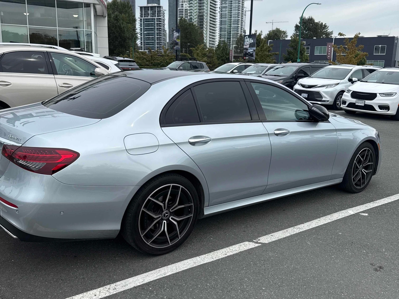 Mercedes-Benz E 350 * АВТОКРЕДИТ БЕЗ ПЪРВОНАЧАЛНА ВНОСКА* , снимка 3 - Автомобили и джипове - 55958134
