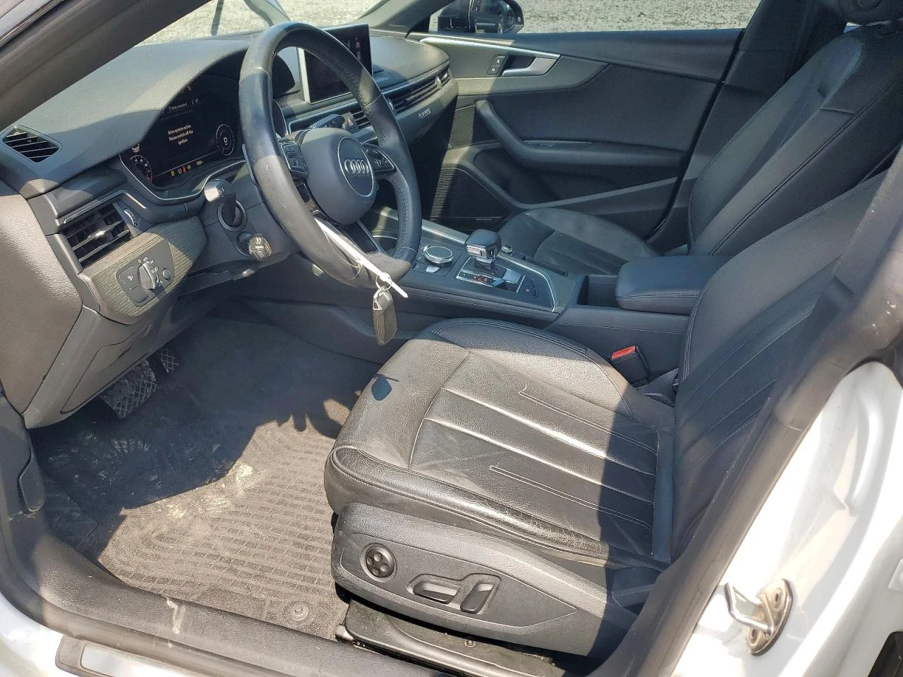 Audi A5 2.0l Premium Plus, снимка 7 - Автомобили и джипове - 56350364