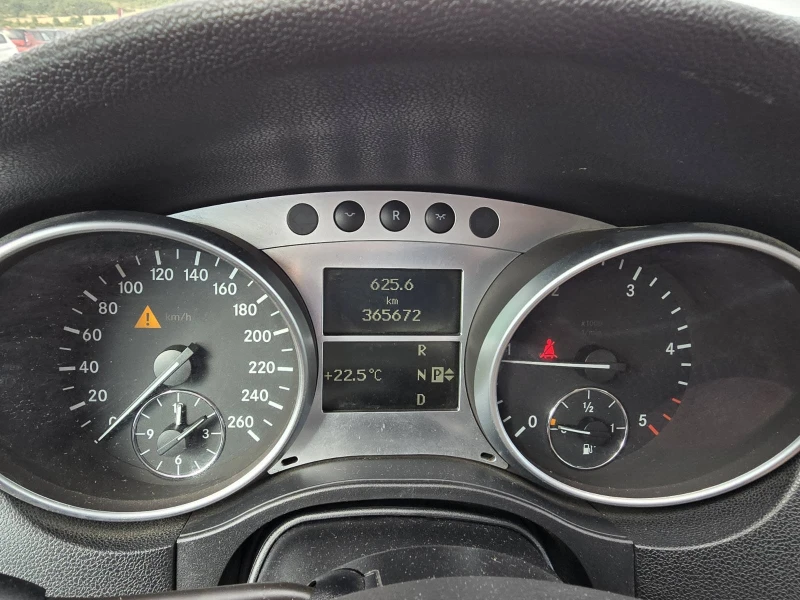 Mercedes-Benz ML 320 CDI, снимка 8 - Автомобили и джипове - 51400103