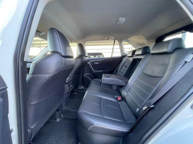 Toyota Rav4 Executive/360Camera/Обдухване/Обслужен , снимка 15 - Автомобили и джипове - 52849416