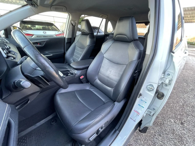 Toyota Rav4 Executive/360Camera/Обдухване/Обслужен , снимка 14 - Автомобили и джипове - 52849416