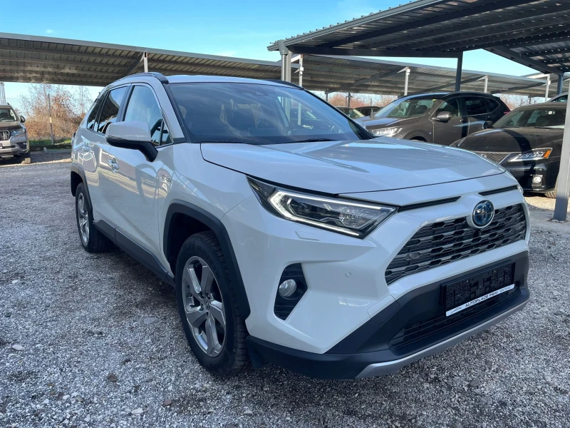 Toyota Rav4 Executive/360Camera/Обдухване/Обслужен , снимка 3 - Автомобили и джипове - 52849416