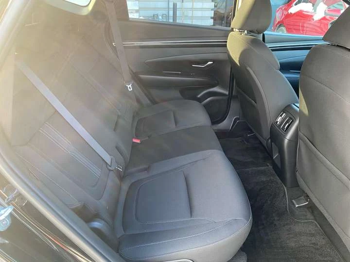 Hyundai Tucson Preferred |  AWD | Apple CarPlay | Android Auto, снимка 12 - Автомобили и джипове - 53558185