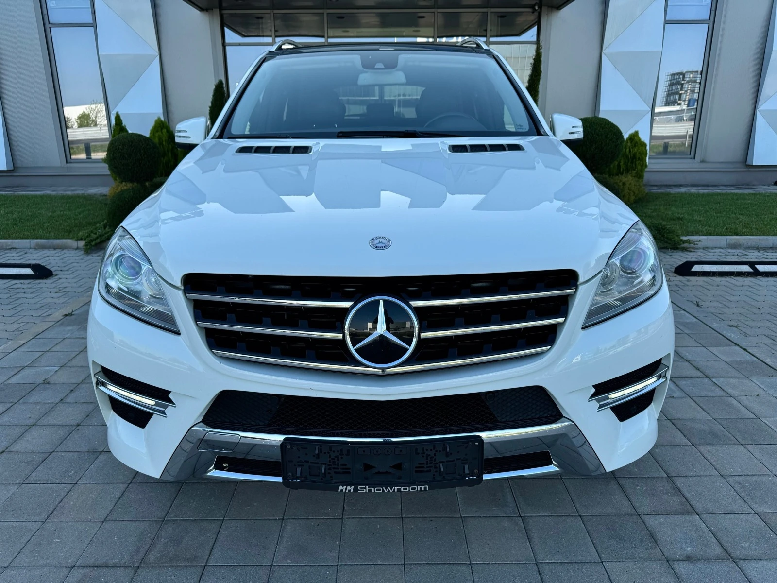 Mercedes-Benz ML 350 AMG-PREMIUM-DISTRONIC-LANE-BLIND-SPOT-ЕЛ.БАГАЖНИК - изображение 2