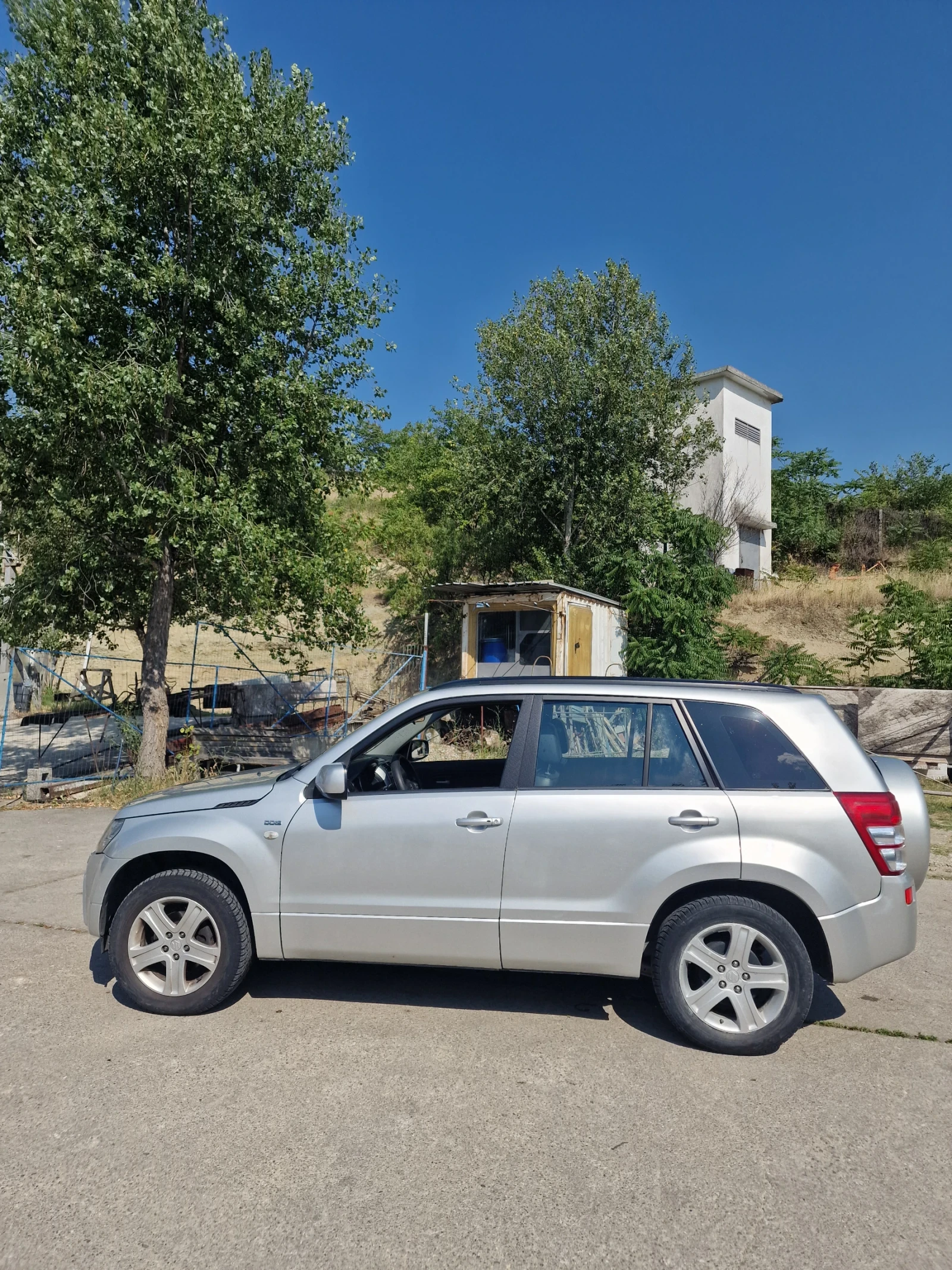 Suzuki Grand vitara 1.9 4x4 - изображение 3