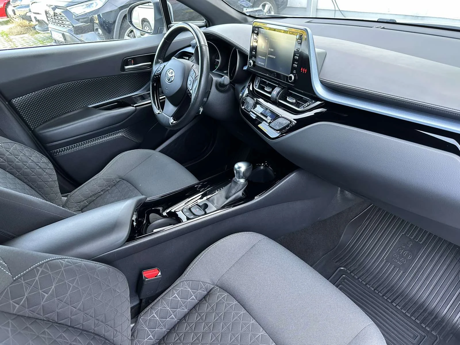 Toyota C-HR 1.8 HSD Club | Mobile.bg   11