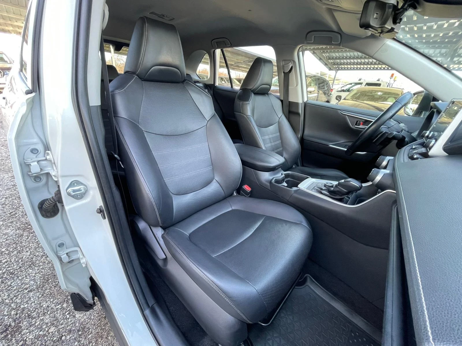 Toyota Rav4 Executive/360Camera/���������/��������  | Mobile.bg � ����������� 16