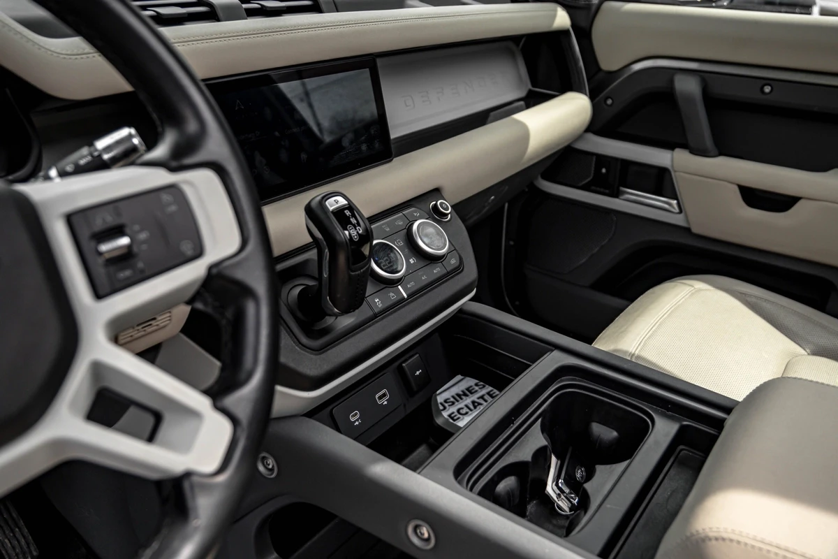 Land Rover Defender CARFAX* АВТОФИНАНСИРАНЕ* БЕЗ ПЪРВОНАЧАЛНА ВНОСКА*  - изображение 7