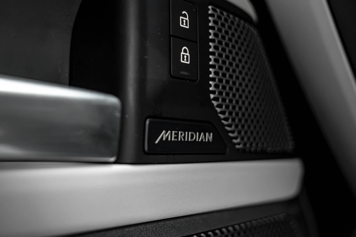 Land Rover Defender CARFAX* АВТОФИНАНСИРАНЕ* БЕЗ ПЪРВОНАЧАЛНА ВНОСКА*  - изображение 9