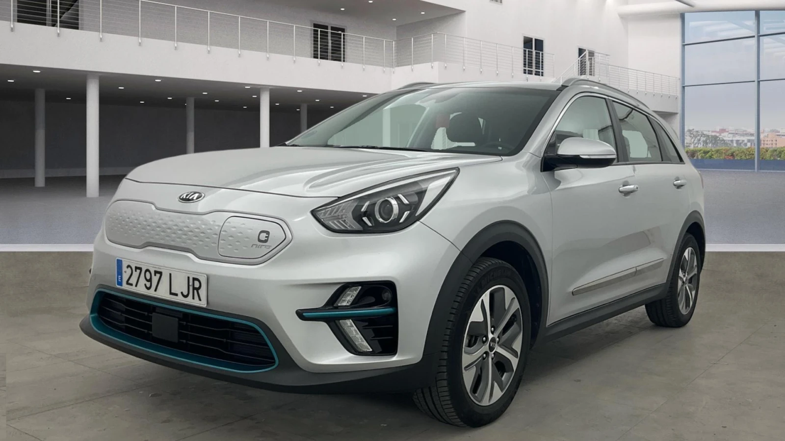 Kia Niro 65kw 204 к.с. AVILOO сертификат, снимка 4 - Автомобили и джипове - 54111314