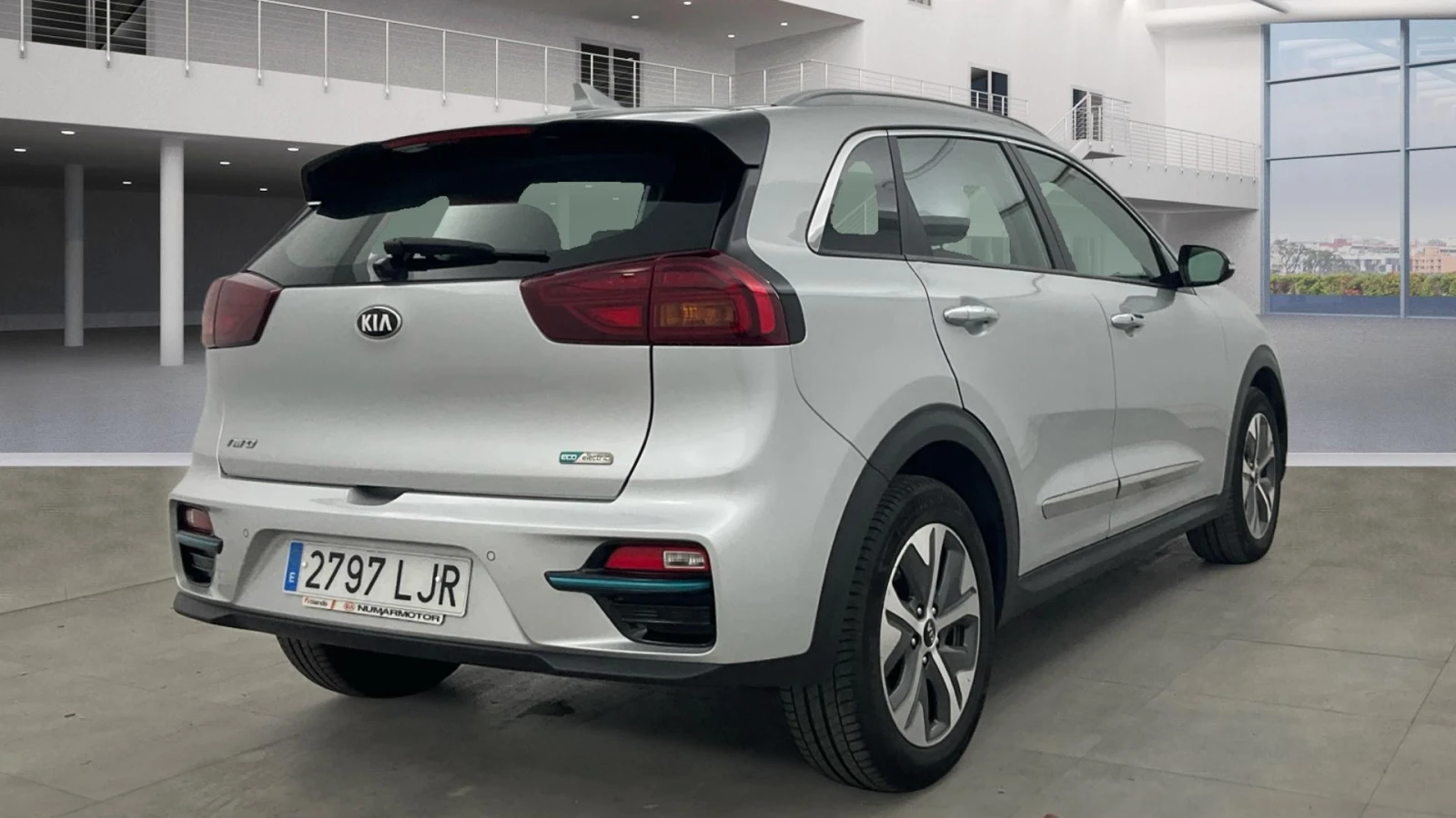 Kia Niro 65kw 204 к.с. AVILOO сертификат, снимка 2 - Автомобили и джипове - 54111314