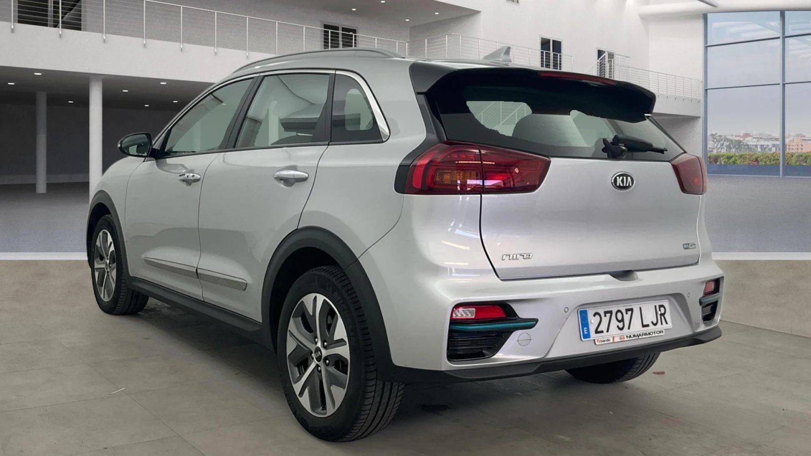 Kia Niro 65kw 204 к.с. AVILOO сертификат, снимка 3 - Автомобили и джипове - 54111314