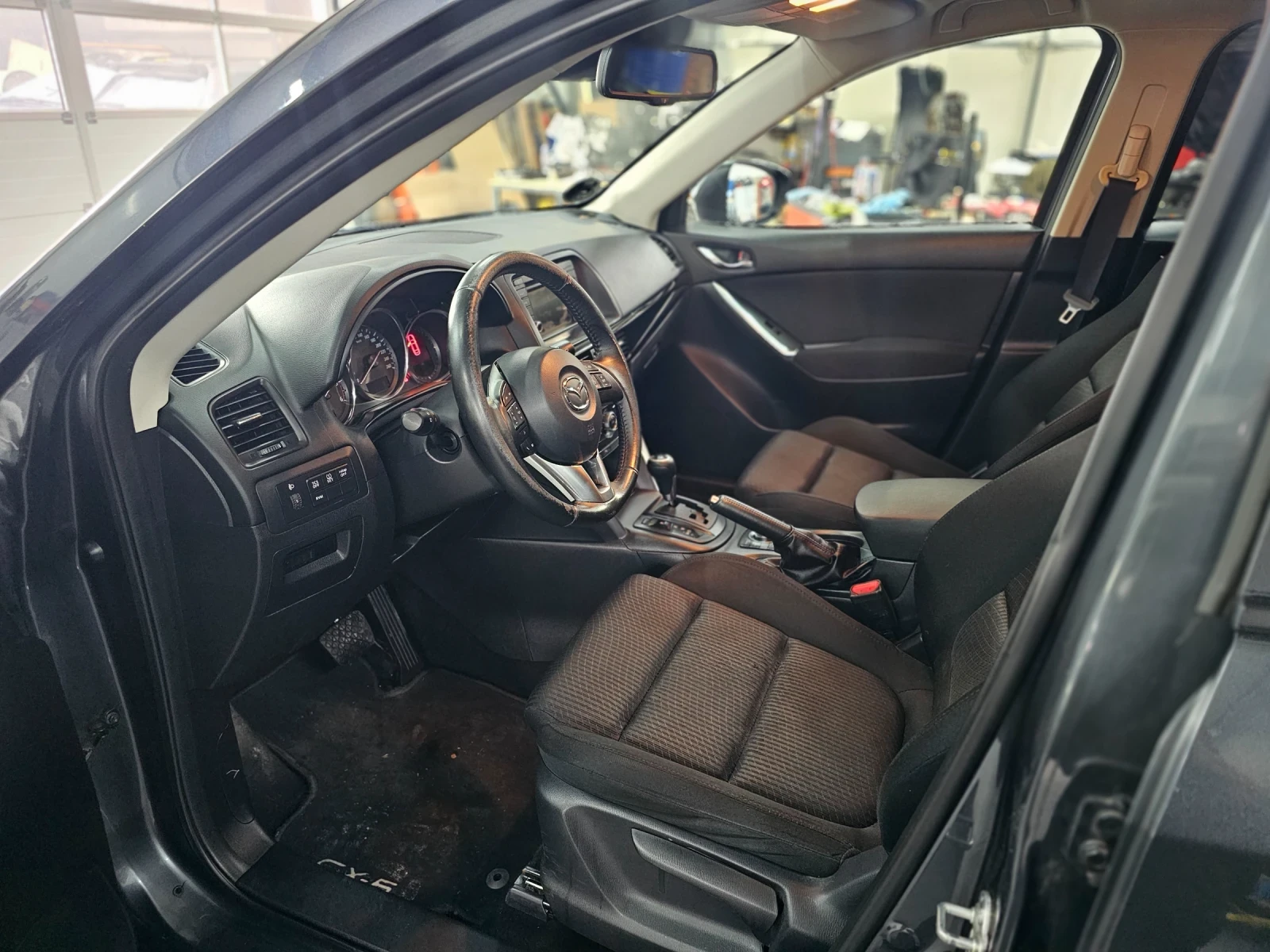 Mazda CX-5 2.2D FWD автомат, снимка 14 - Автомобили и джипове - 54195494