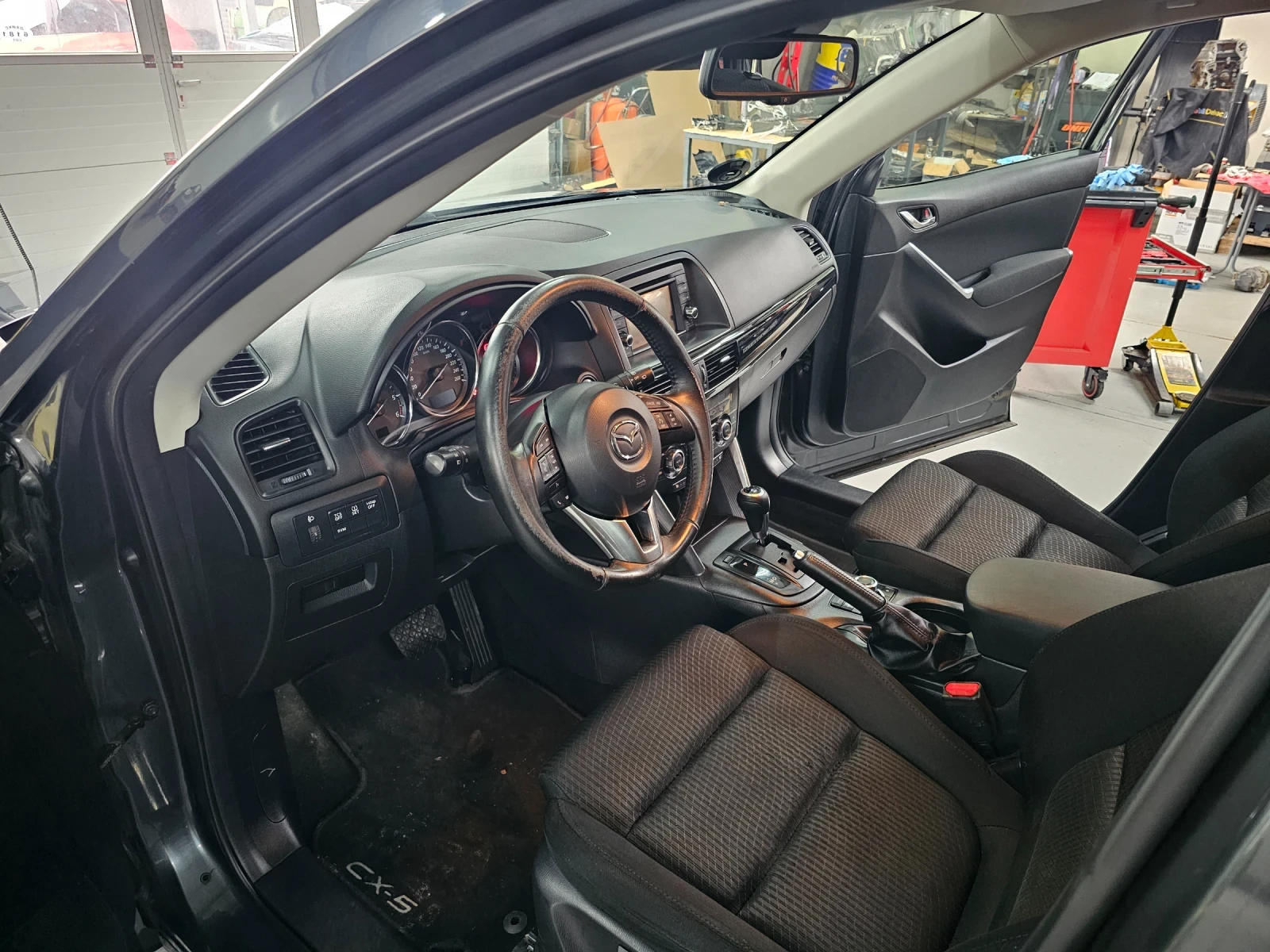 Mazda CX-5 2.2D FWD автомат, снимка 13 - Автомобили и джипове - 54195494