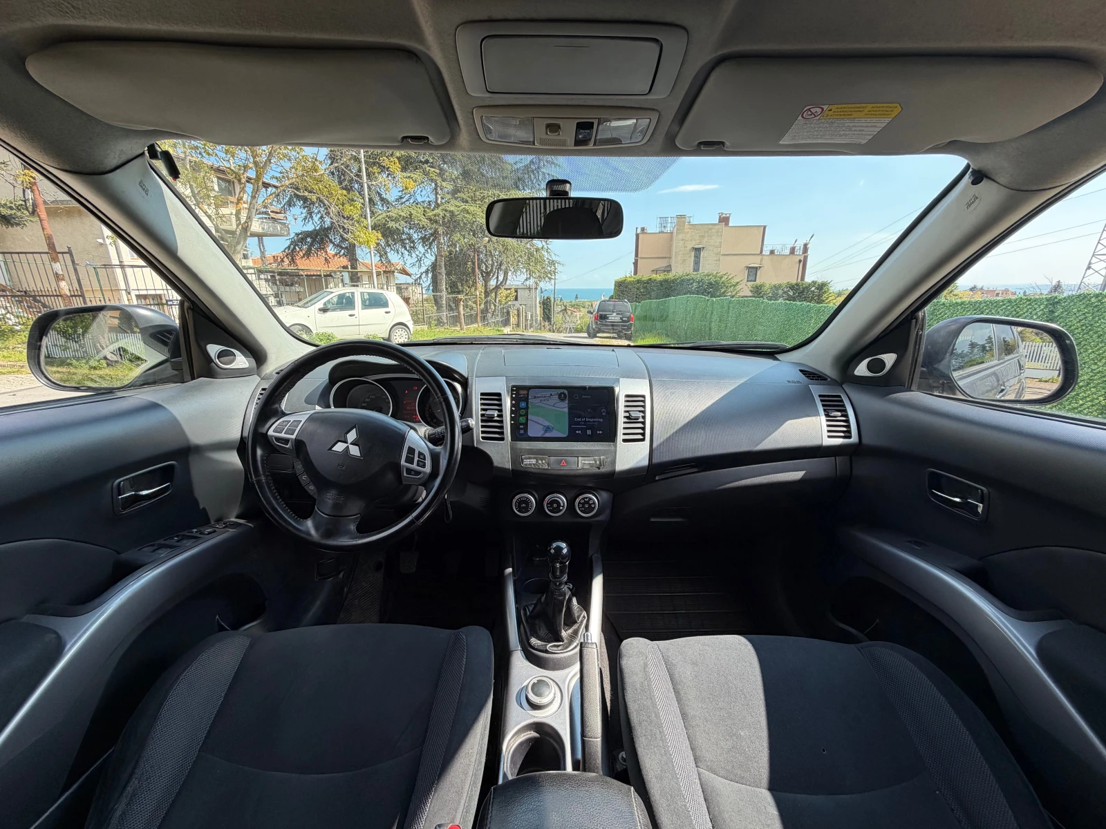 Mitsubishi Outlander 2.0 DI-D, снимка 8 - Автомобили и джипове - 54392046