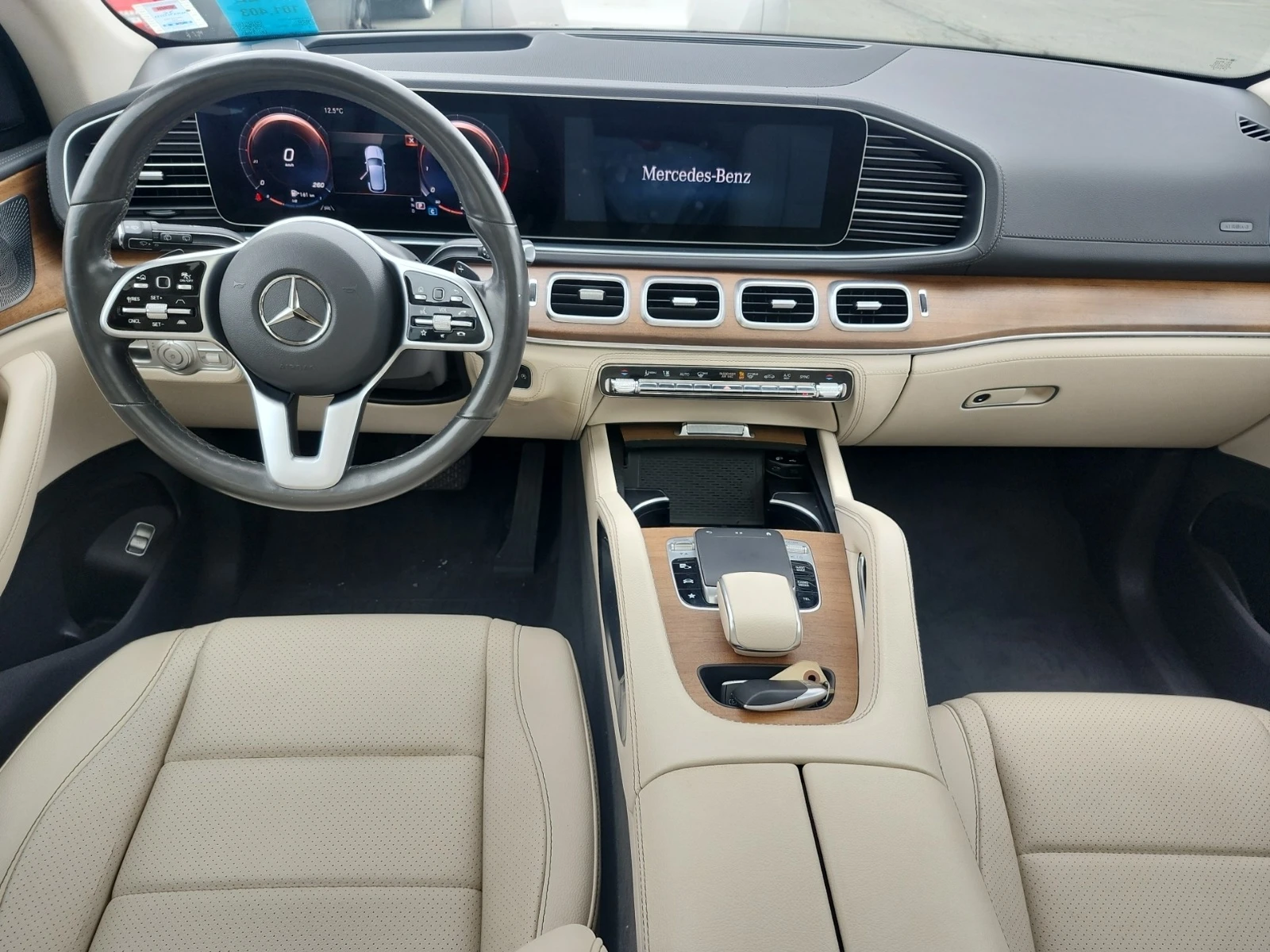 Mercedes-Benz GLE 350 * * CARFAX * * АВТО КРЕДИТ * * , снимка 3 - Автомобили и джипове - 54645483
