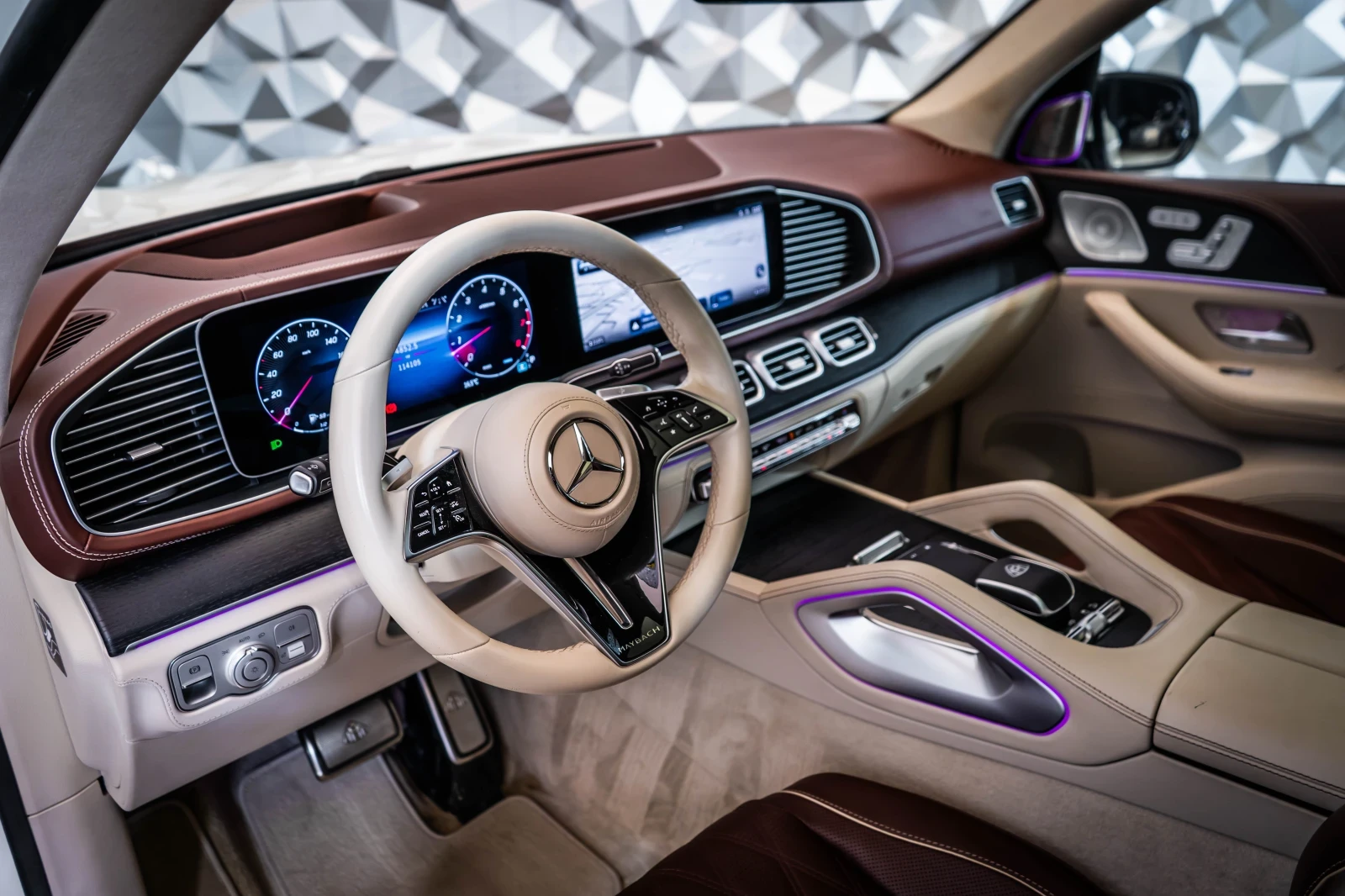 Mercedes-Benz GLS 600 Maybach 4M * Multimedia* FirstClass* Pano* Лизинг, снимка 9 - Автомобили и джипове - 54852672