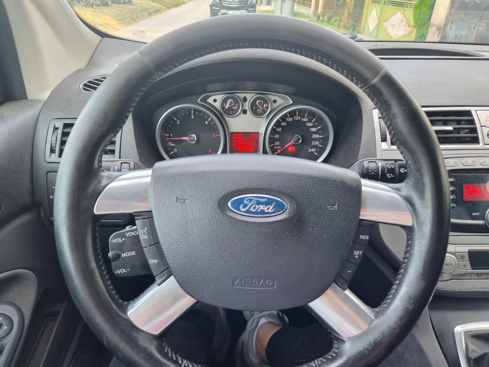 Ford Kuga, снимка 6 - Автомобили и джипове - 54933042