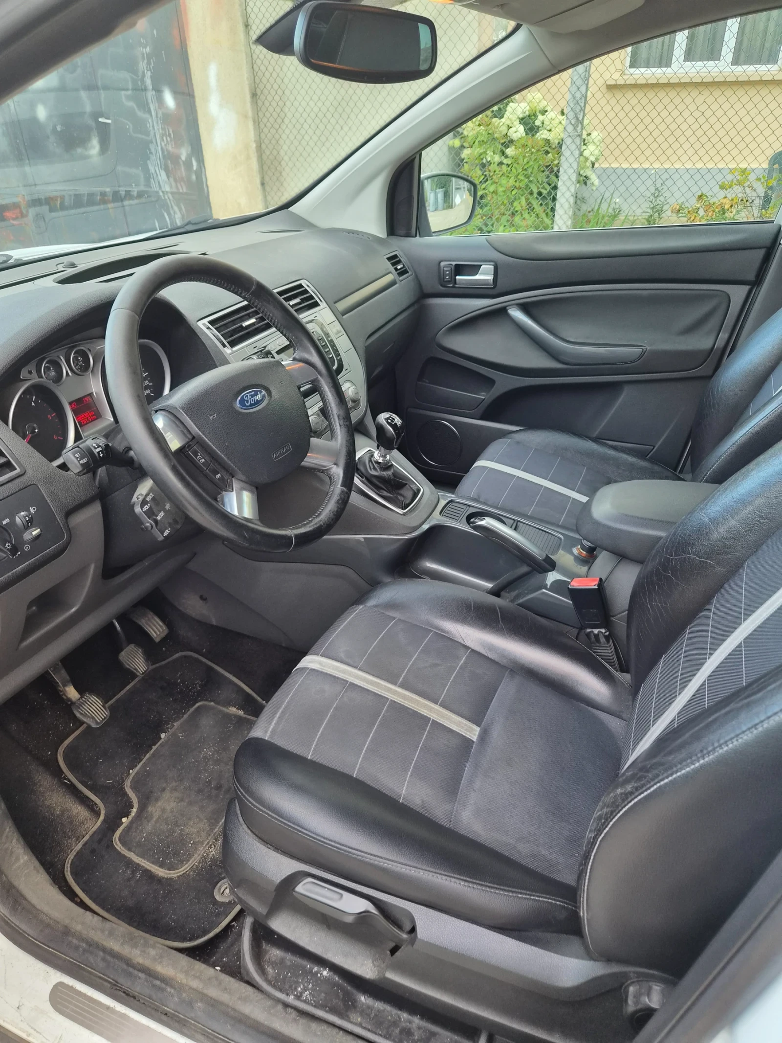 Ford Kuga, снимка 7 - Автомобили и джипове - 54933042
