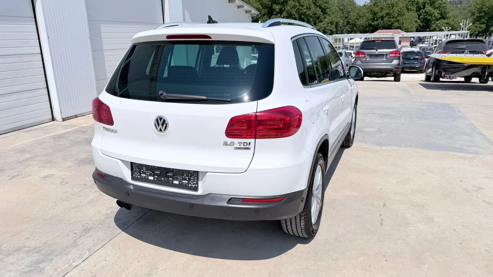VW Tiguan 2.0tdi 140k.c* DSG* 4Motion* Highline* Navi* UNIKA, снимка 15 - Автомобили и джипове - 55567483