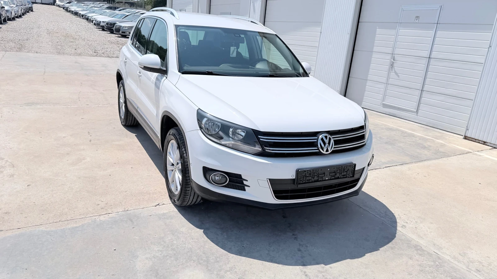 VW Tiguan 2.0tdi 140k.c* DSG* 4Motion* Highline* Navi* UNIKA, снимка 11 - Автомобили и джипове - 55567483