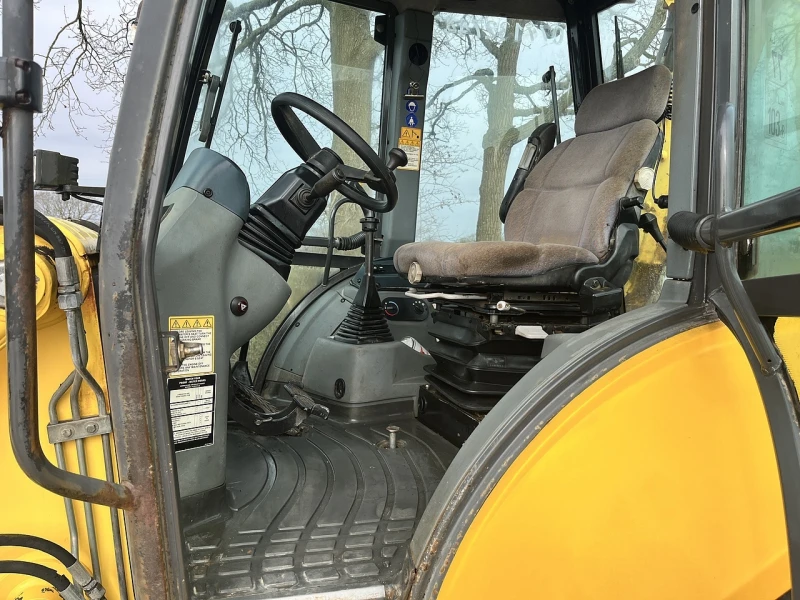 Багер New Holland LB110B-4PT, снимка 5 - Индустриална техника - 49477222