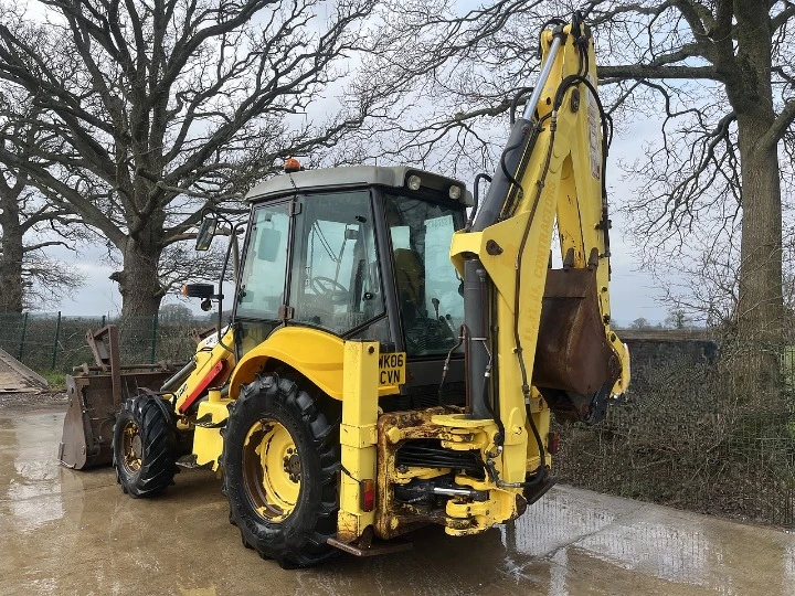 Багер New Holland LB110B-4PT - изображение 2